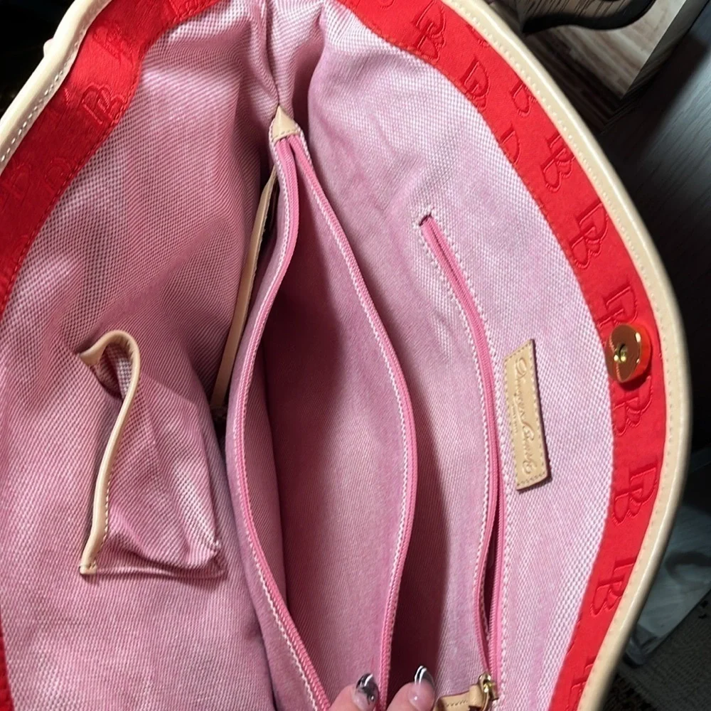 DOONEY AND BOURKE RED CANVAS LEATHER STRAP XL LOGO TOTE TRAVEL SHOULDER BAG NWOT - Picture 9 of 11